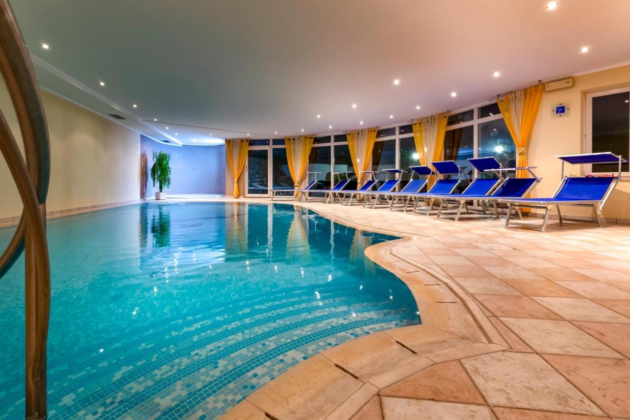 Hotel Kronhof 모소 외부 사진